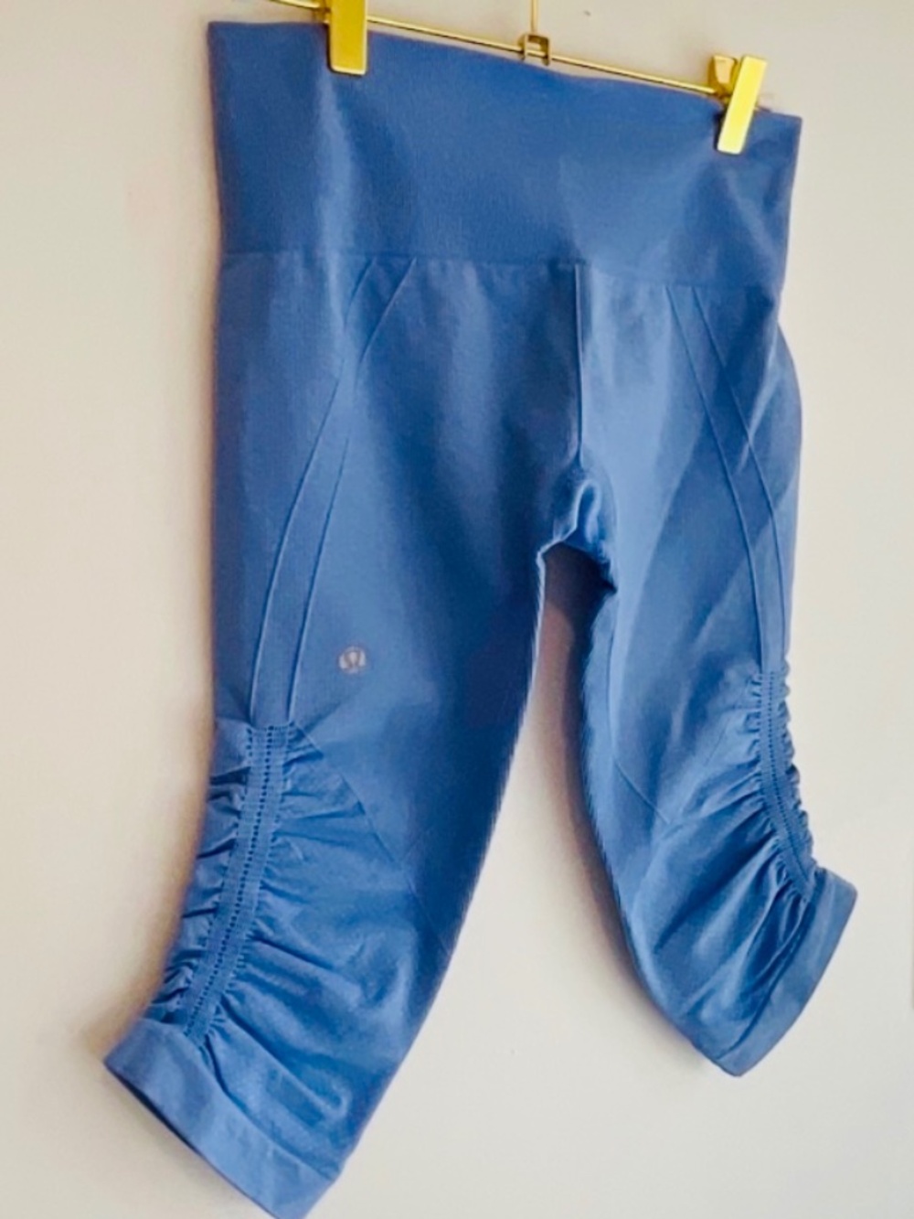 Lululemon "In The Flow" Crop Ruched Leggings  Women’s Size 6
